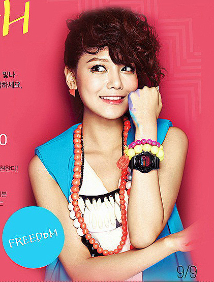 http://images5.fanpop.com/image/photos/31800000/Sooyoung-Casio-Baby-G-sooyoung-31860743-421-555.jpg