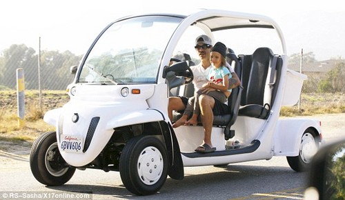  Anthony Kiedis takes son Everly madala for a ride [ August 20 ]