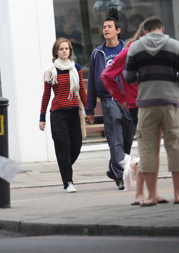  Out & About in Londres - 23 August, 2012 - HQ