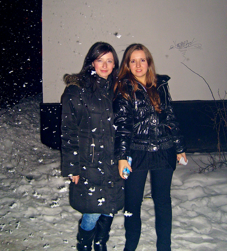  Elina Milan & her sister