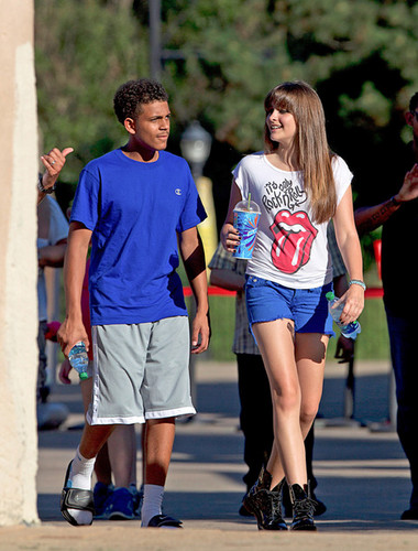 Johnathan and his cousin Paris Jackson at Six Flags in illinois ♥♥