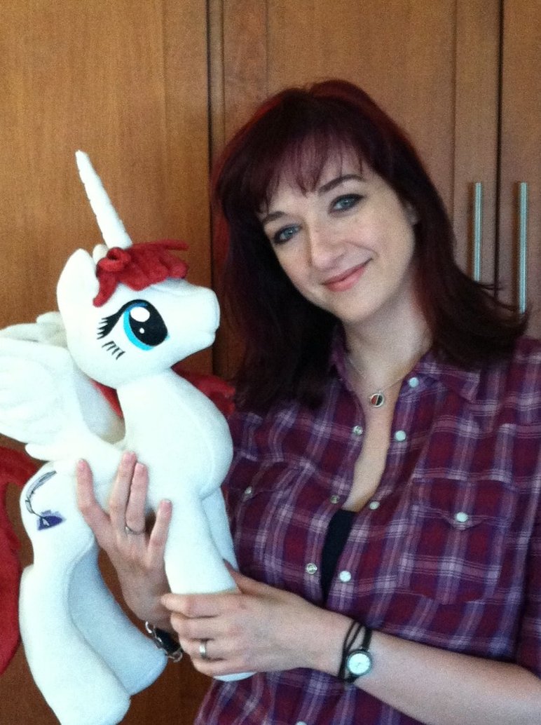 Lauren-Faust-with-her-Plushie-my-little-pony-friendship-is-magic-32023359-772-1034.jpg