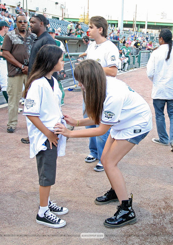  Paris Jackson and her brother Blanket Jackson in Gary, Indiana ♥♥