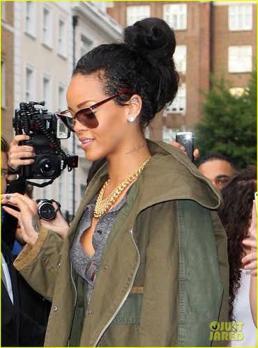 Rihanna checking out of her hotel on Saturday (September 1) in London