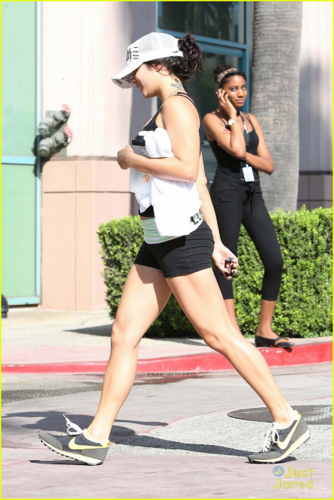 Vanessa - Leaves the gym in North Hollywood - August 31, 2012