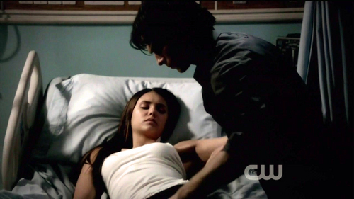  Damon carries Elena out of the hospital in what episode?