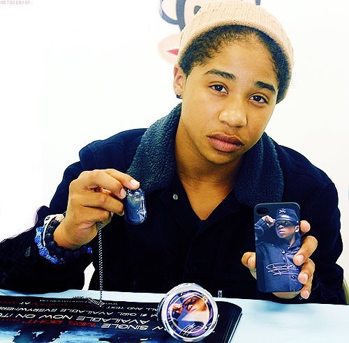  Where would Roc possibly take a girl for a tarehe :)