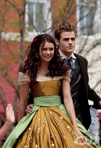  after stefan detto im a vampire.. what did elena say first??