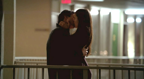  Which of Florence + The Machine's songs are playing as Damon and Elena kiss?