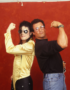  Which two Journalist´s interviewed Michael at his Neverland Ranch?