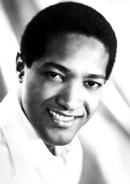  Sam Cooke paved the way for black recording artists like Michael to start his own record company and 音楽 publishing firm