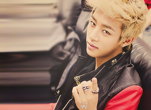  What K-pop band Daehyun is?