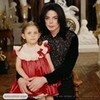 aawww they are both sooo beautiful!!!!! MJluv4ever photo