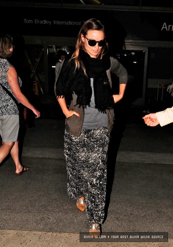  Arrives into LAX Airport [August 12, 2011]