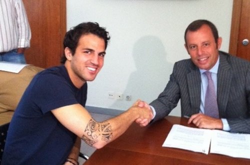  Cesc Fabregas after signing his contract!