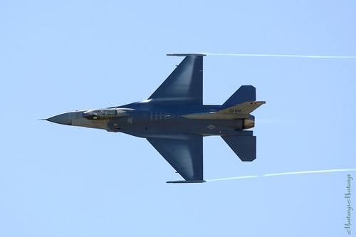  General Dynamics F-16 Fighting বাজপাখি
