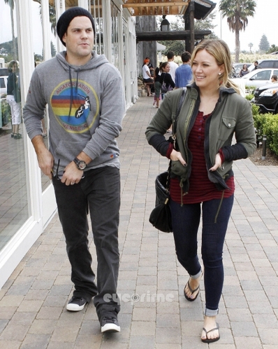  Hilary & Mike out in Malibu
