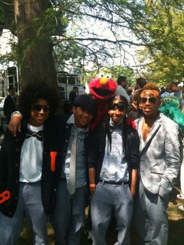 MB with Elmo