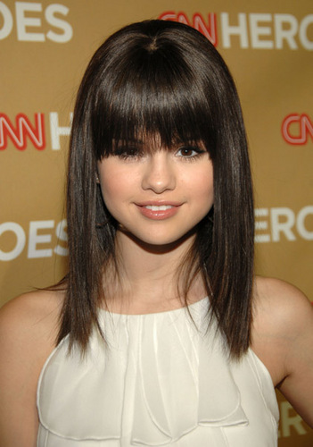  Selena in a different Hairstyle