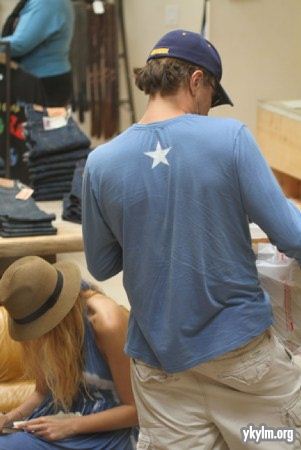  August 19th – Blake shopping at 费雷德 Segal in Santa Monica with Leonardo DiCaprio