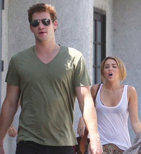 Miley - Out to lunch in Burbank - August 17, 2011