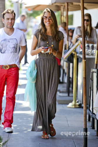  Alessandra Ambrosio was snapped after having lunch in Beverly Hills, Aug 23