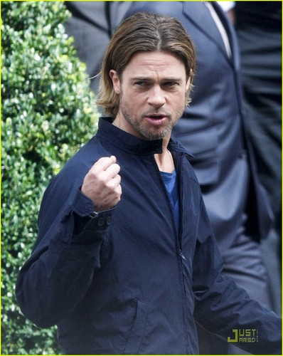 Brad Pitt: 'World War Z' Set with Stunt Double!