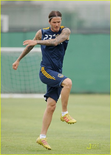  David Beckham Welcomes Robbie Keane to L.A. Galaxy
