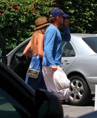 Leo and Blake shopping together at フレッド Segal Santa Monica