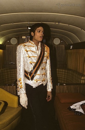  Michael Thriller Jackson 哈哈 :)