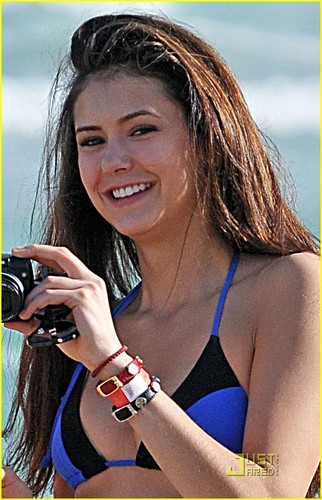  Nina Dobrev At The ساحل سمندر, بیچ :]