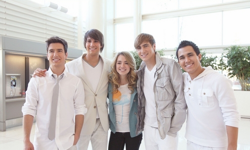  BTR and Katelyn on set of Worldwide