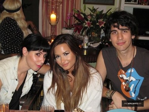 Demi - At Hannah's Dinner Party - August 24,  2011