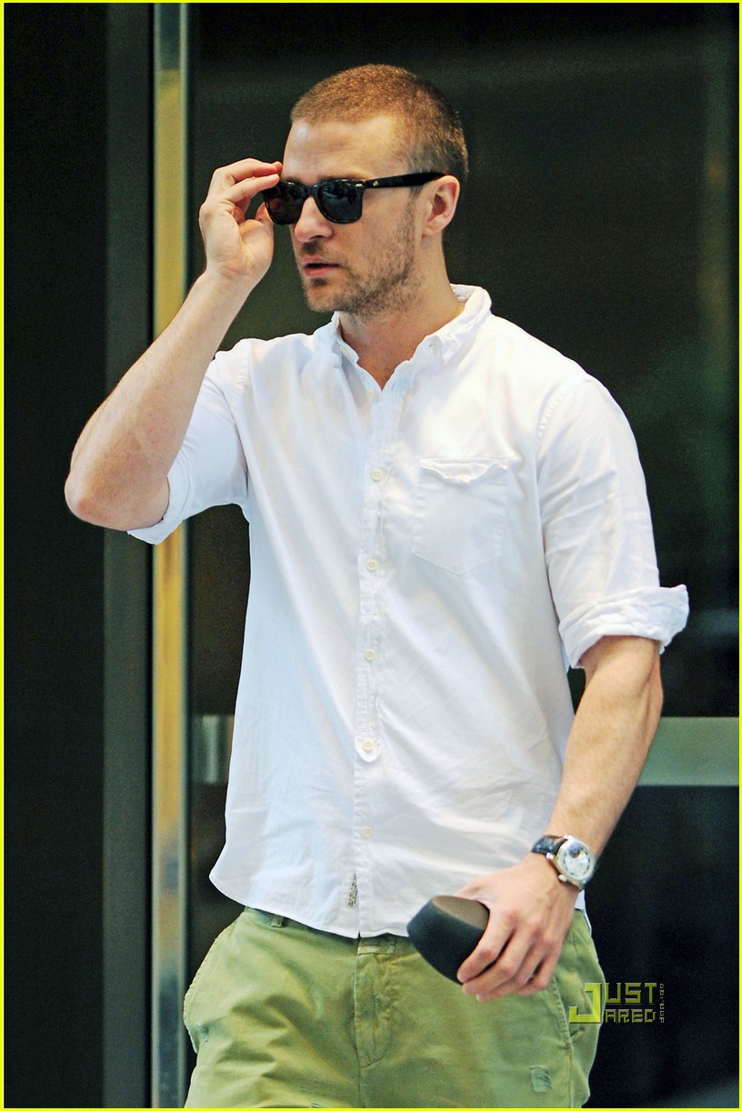 Justin Timberlake Puts His Stunna Shades On