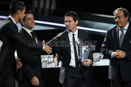  Messi, Xavi and Barça steal the 显示 in Monaco
