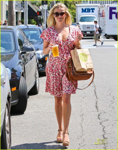  Reese Witherspoon: Lindex's New Face!