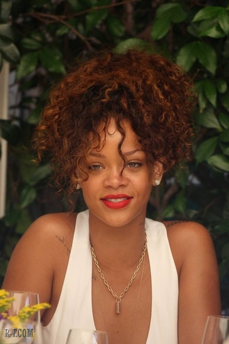  Rihanna - At a restaurant in Porto Fino - August 24, 2011