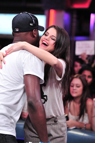  Selena - MuchMusic's “New Musica Live” - August 24, 2011