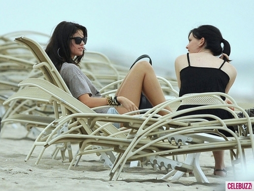  Selena On The de praia, praia