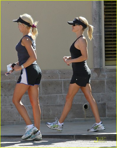  Taylor matulin & Reese Witherspoon: Lunch Date!