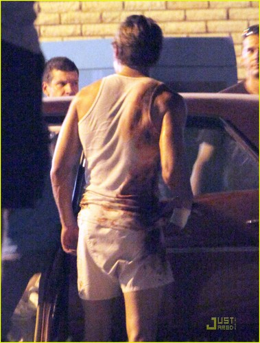  Zac Efron: Bloody Underwear on 'Paperboy' Set!