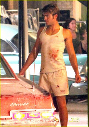 Zac Efron: Bloody Underwear on 'Paperboy' Set!