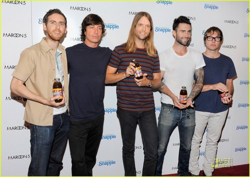  Adam Levine: Maroon 5 Snapple Launch Party!