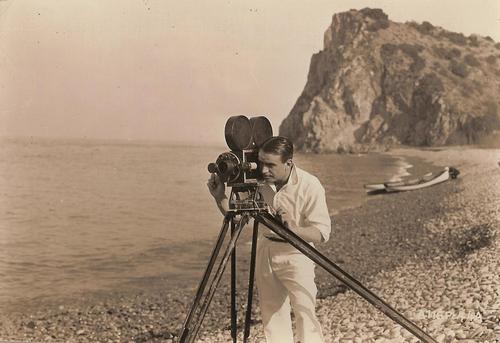  Douglas Fairbanks with movie camera (1919)