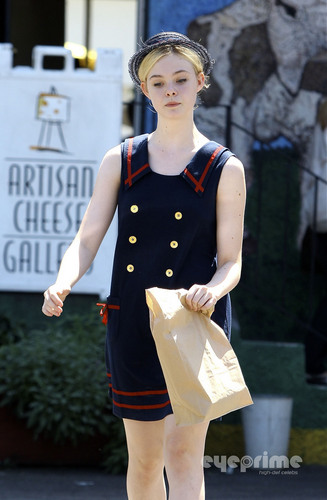 Elle Fanning leaves Artisan Cheese Gallery in Studio City, Aug 30