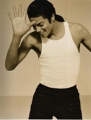  MJ - In the closet