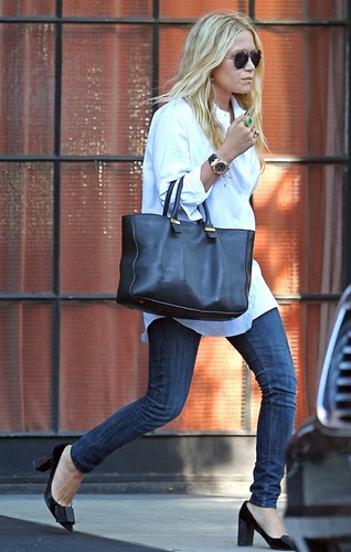 Mary-Kate & Ashley - Leaving The Bowery Hotel, 24, August, 2011