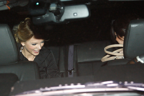  Selena Gomez And Taylor mwepesi, teleka