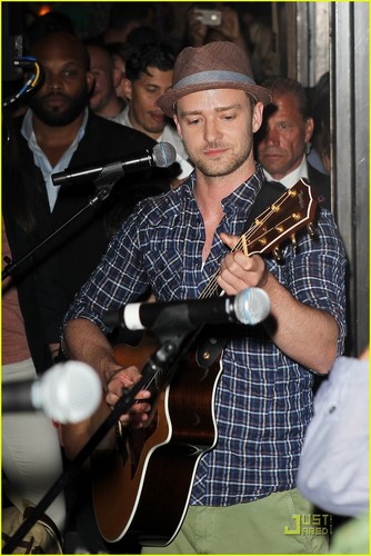  Justin Timberlake: Southern Hospitality Surprise!
