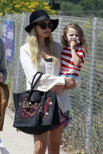  September 3 - Nicole with her daughter at the Malibu Fair in Malibu